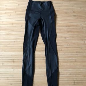 LULULEMON- HIGH RISE ALIGN PANTS 25”
